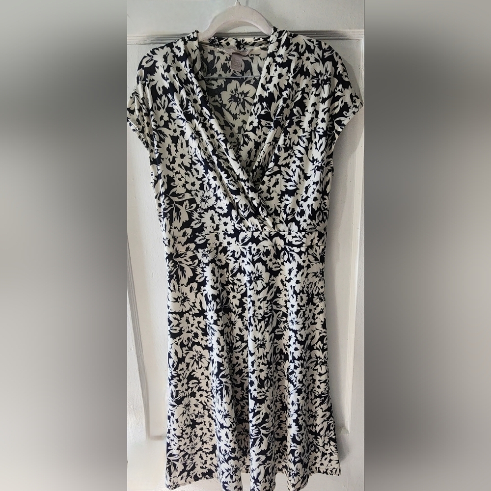 H&M Black and White Flutter Sleeve Midi Dress